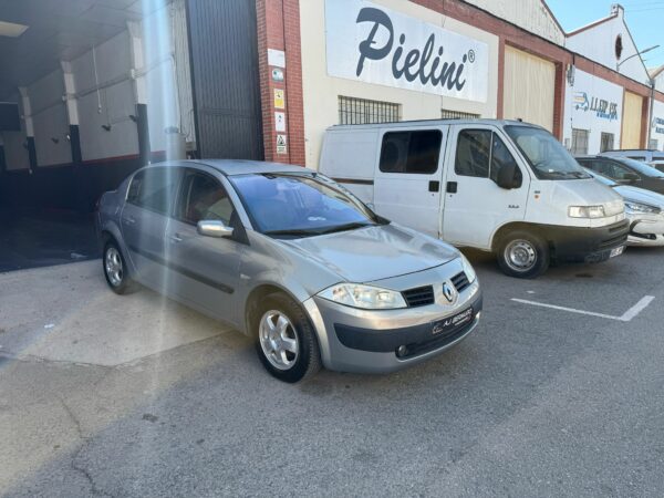 RENAULT MEGANE 1.5, 100 CV - Imagen 3