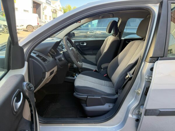 RENAULT MEGANE 1.5, 100 CV - Imagen 10