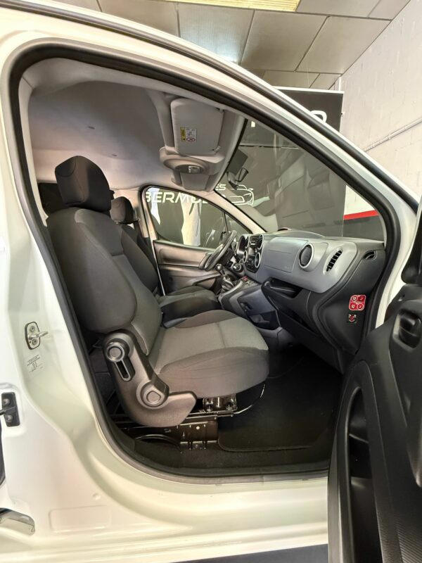 PEUGEOT PARTNER TEPEE ACCESS 1, 1.6 BLUEHDI, 100 CV - Imagen 11