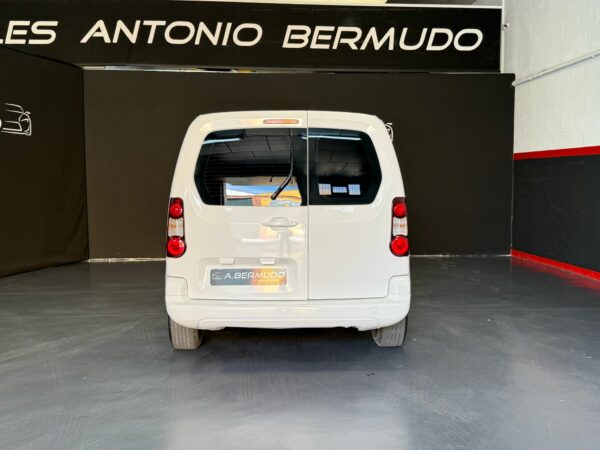 PEUGEOT PARTNER TEPEE ACCESS 1, 1.6 BLUEHDI, 100 CV - Imagen 4