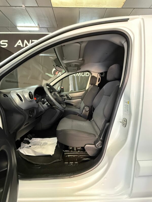 PEUGEOT PARTNER TEPEE ACCESS 1, 1.6 BLUEHDI, 100 CV - Imagen 5