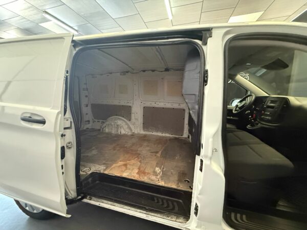 MERCEDES-BENZ VITO 111 CDI LARGA, 114 CV. - Imagen 13