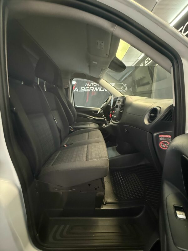 MERCEDES-BENZ VITO 111 CDI LARGA, 114 CV. - Imagen 16