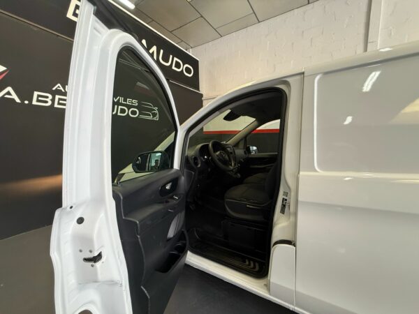 MERCEDES-BENZ VITO 111 CDI LARGA, 114 CV. - Imagen 5