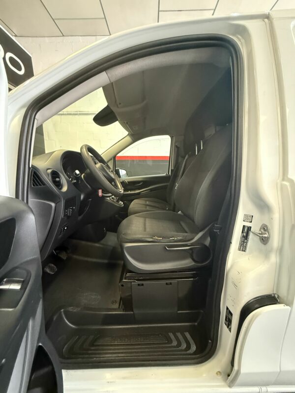 MERCEDES-BENZ VITO 111 CDI LARGA, 114 CV. - Imagen 7