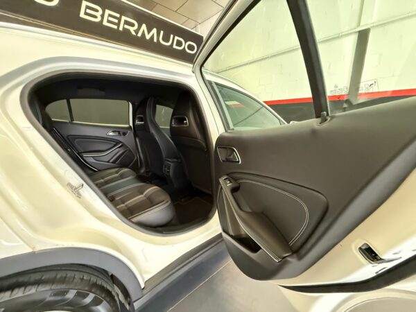 MERCEDES GLA  180 1.6, 122 CV - Imagen 13