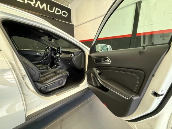 MERCEDES GLA  180 1.6, 122 CV - Imagen 14