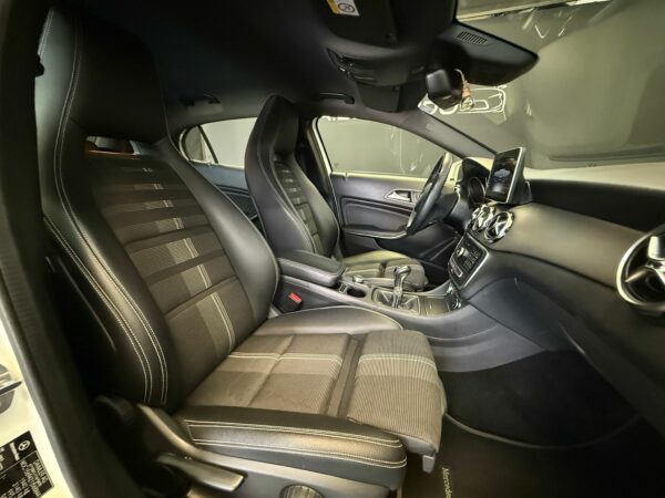 MERCEDES GLA  180 1.6, 122 CV - Imagen 17