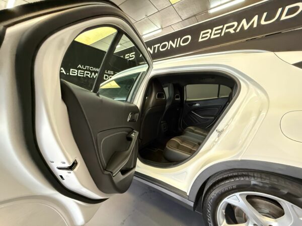 MERCEDES GLA  180 1.6, 122 CV - Imagen 8