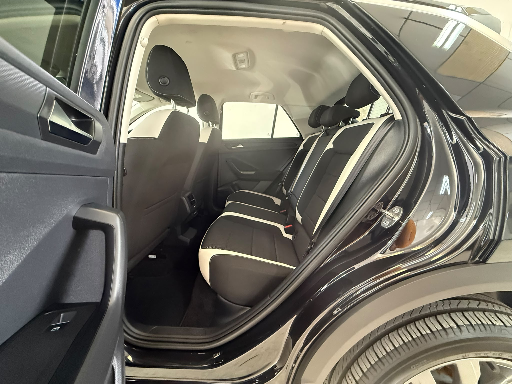 VOLKSWAGEN T- ROC 1.5 TSI EVO 150 CV DSG7 - Imagen 13