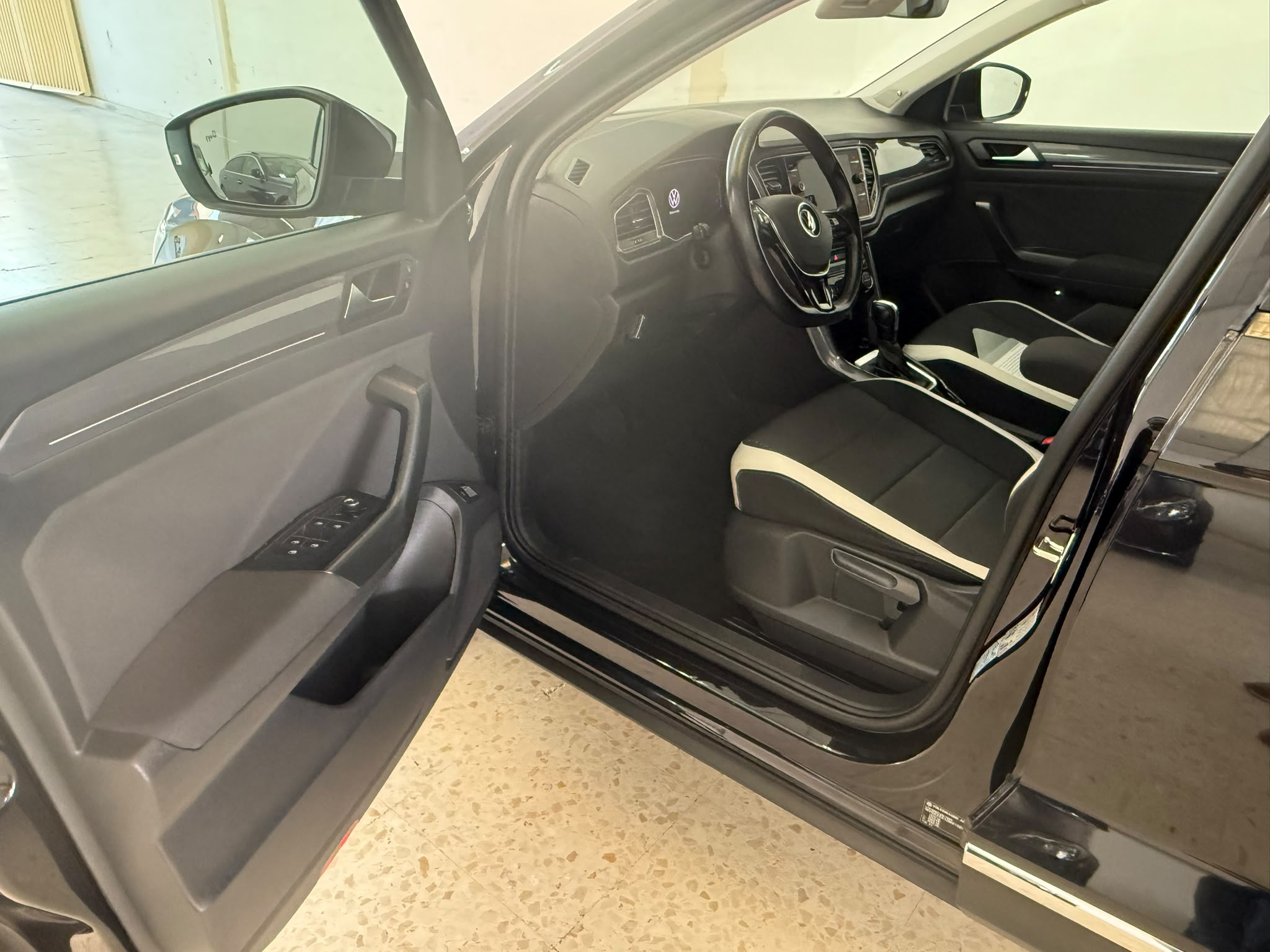 VOLKSWAGEN T- ROC 1.5 TSI EVO 150 CV DSG7 - Imagen 8